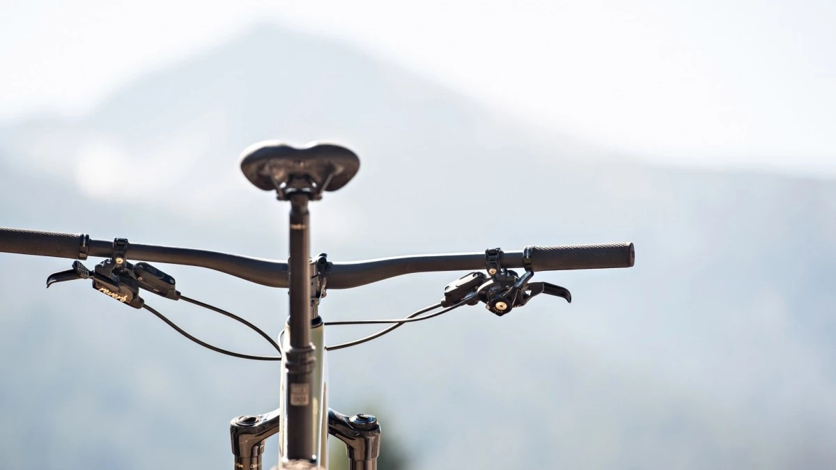 12 Best Mountain Bike Handlebars of 2025: Expert Tested