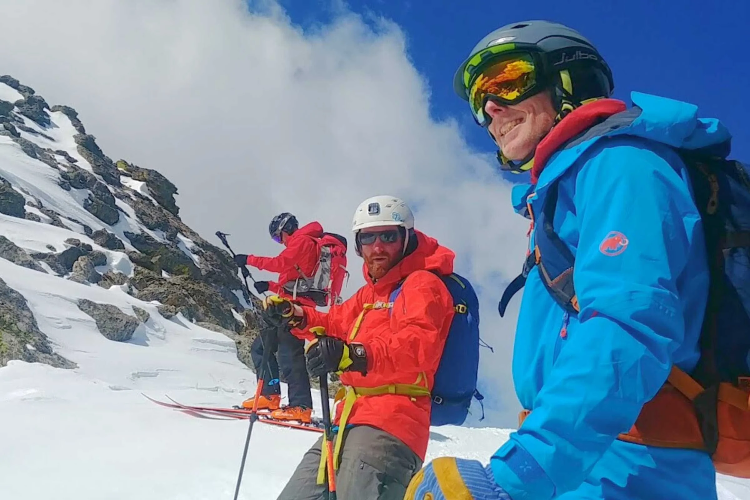 MIPS Ski Helmet Guide: Safety Standards & Perfect Fit