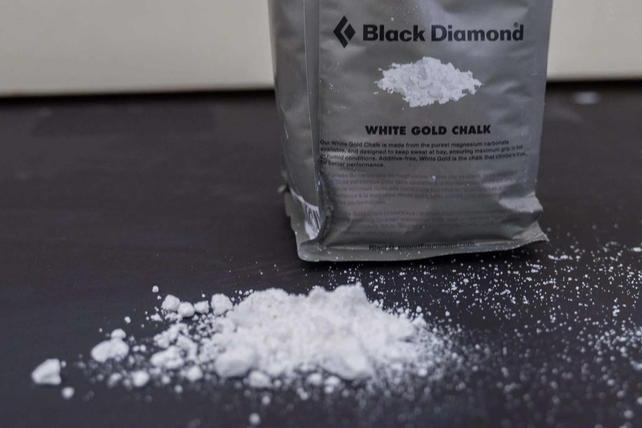 300 grams of loose white climbing chalk poured out.
