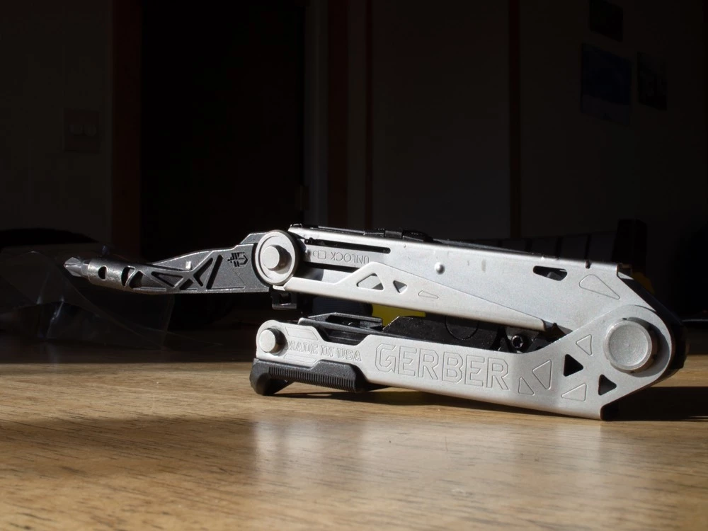 A top-down view showing the driver bit of a Gerber tool aligned with the center axis of the handle.